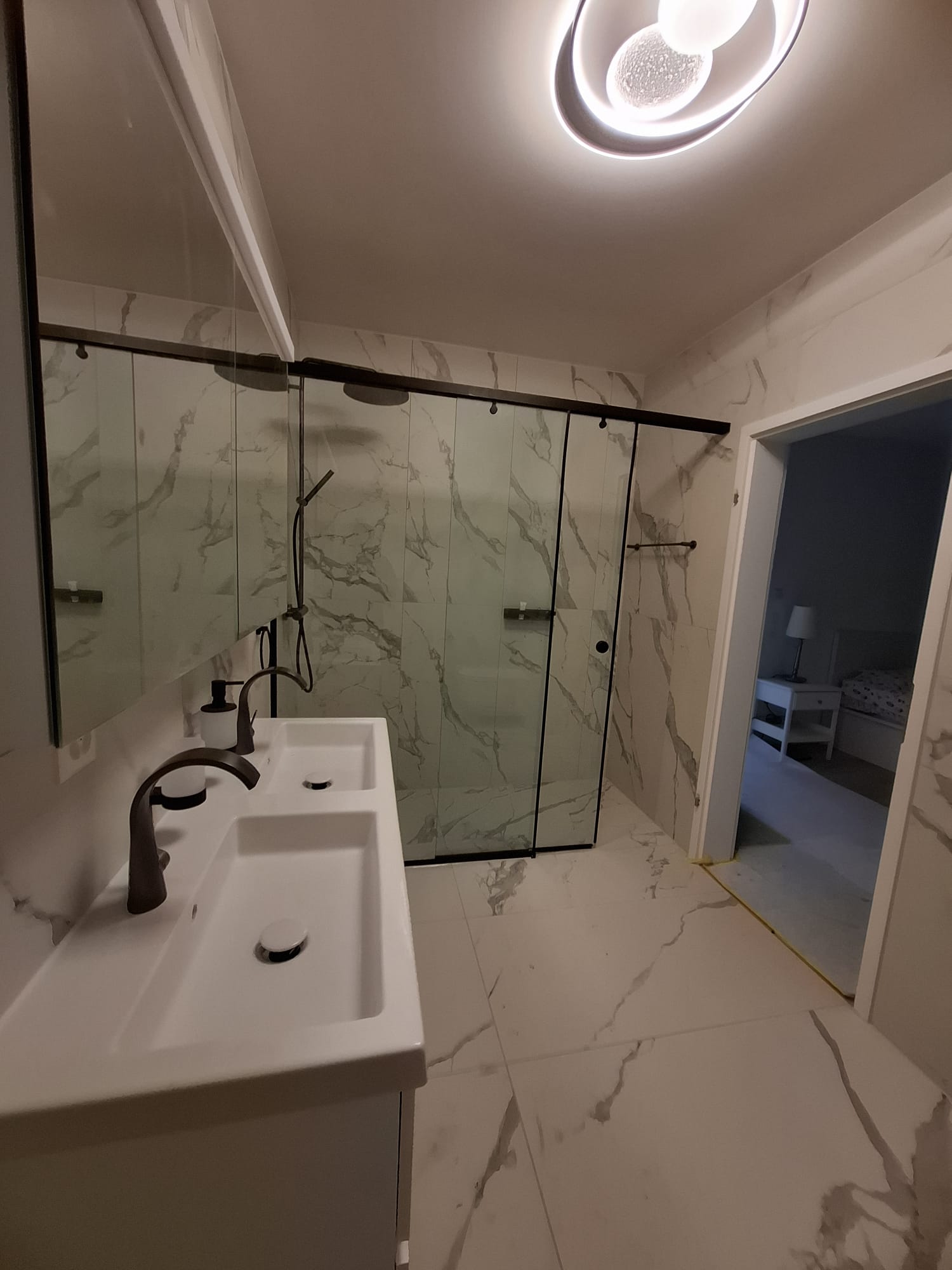 Realisierter hochwertiger Badezimmerumbau in Baden