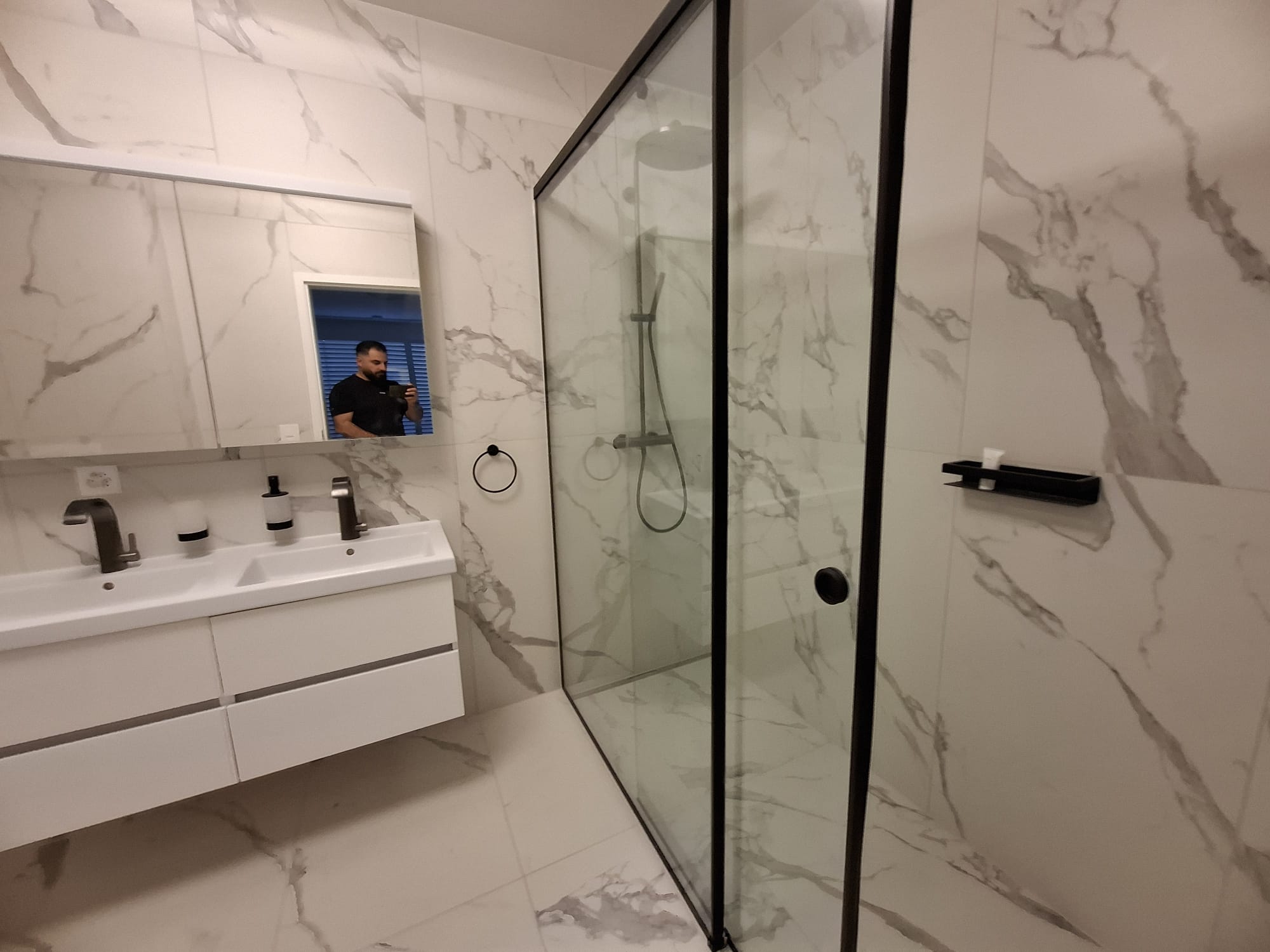 Badezimmer in Baden nach dem vollständigen Umbau – Detailaufnahme 13