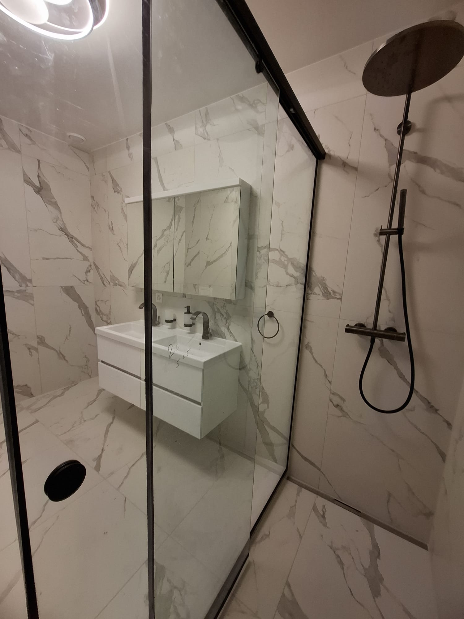 Badezimmer in Baden nach dem vollständigen Umbau – Detailaufnahme 14