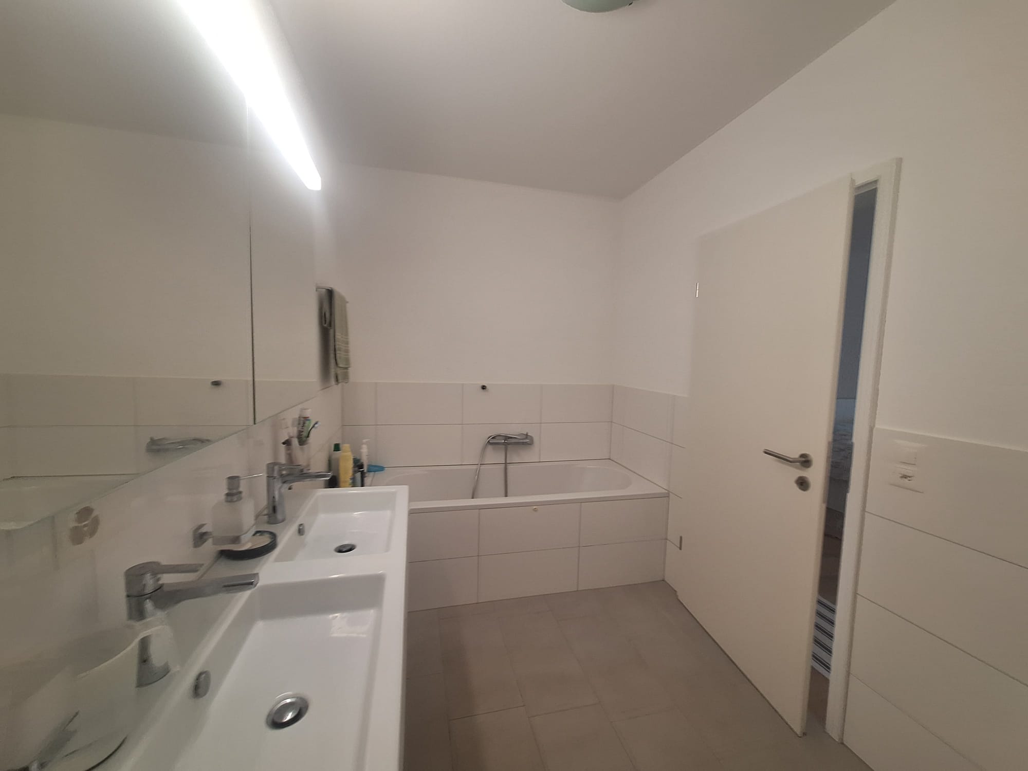 Badezimmer in Baden vor dem Umbau – Bestandsaufnahme 3